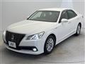 2013 Toyota Crown Hybrid