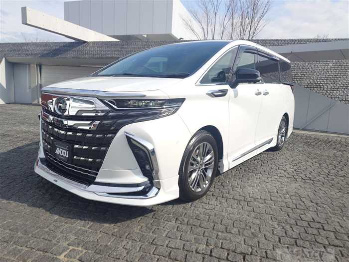 2023 Toyota Alphard Hybrid