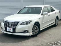 2016 Toyota Crown Hybrid