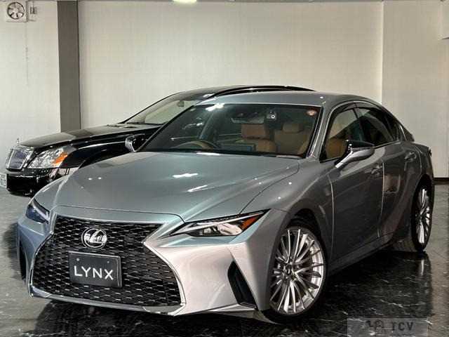2025 Lexus IS