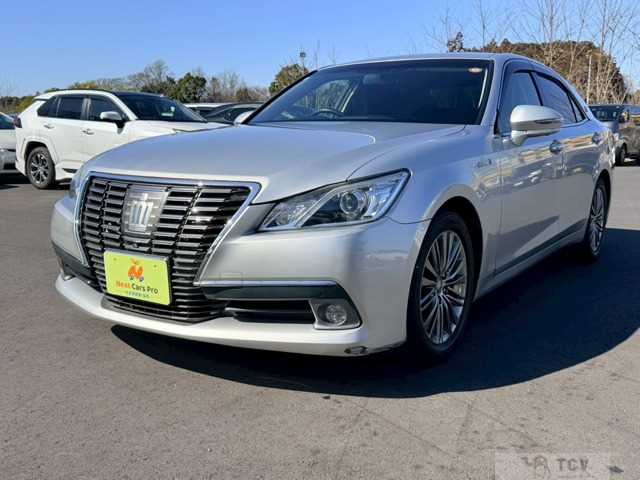 2013 Toyota Crown