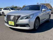 2013 Toyota Crown