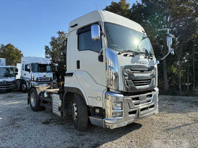 2018 Isuzu Isuzu Others