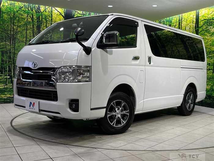 2022 Toyota Hiace Van