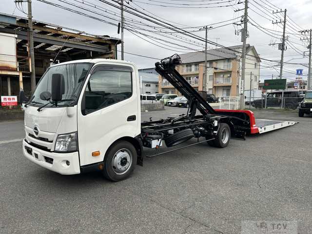 2025 Hino Dutro