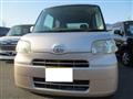 2011 Daihatsu Tanto