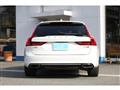 2017 Volvo V90