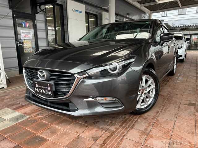 2017 Mazda Axela