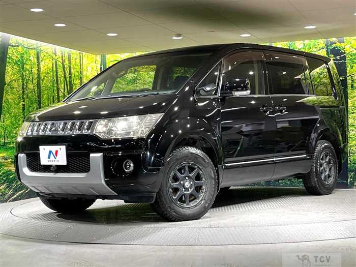 2013 Mitsubishi Delica D5