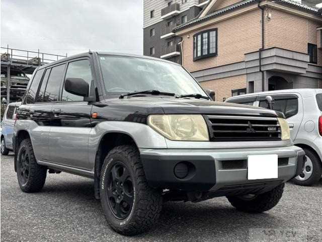 1999 Mitsubishi Pajero iO