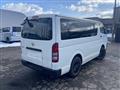 2009 Toyota Hiace Van