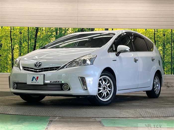 2013 Toyota PRIUS α