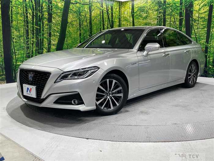 2018 Toyota Crown Hybrid