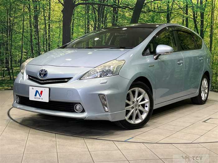 2013 Toyota PRIUS α