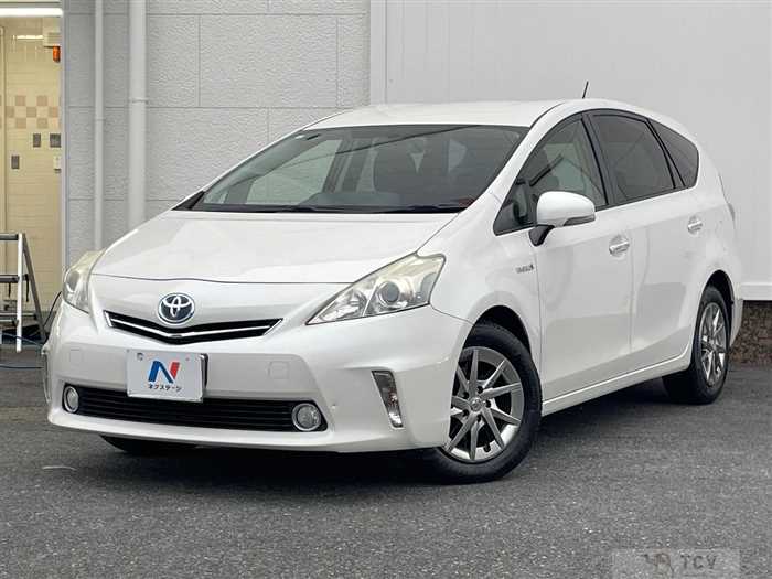 2013 Toyota PRIUS α