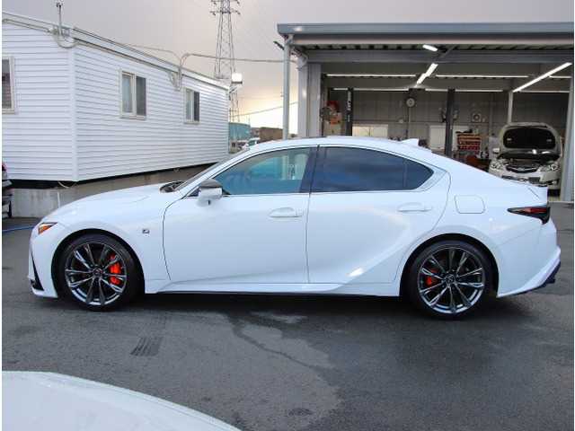 Lexus IS 2022 — миниатюра 6