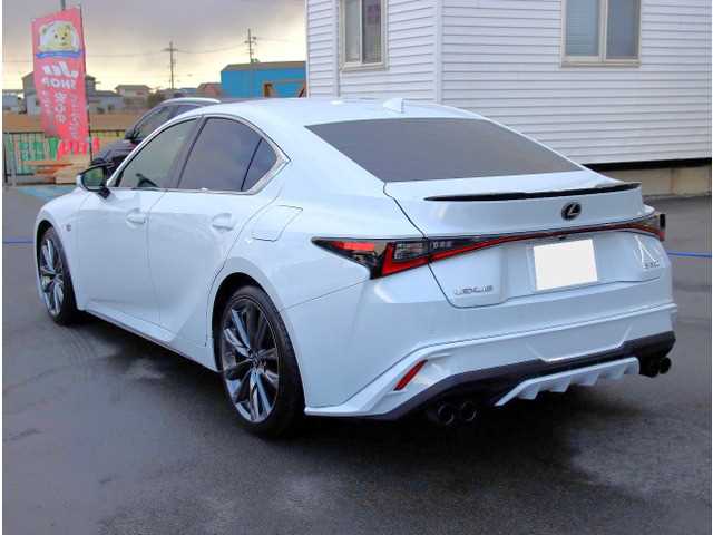 Lexus IS 2022 — миниатюра 7