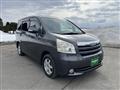 2007 Toyota Noah