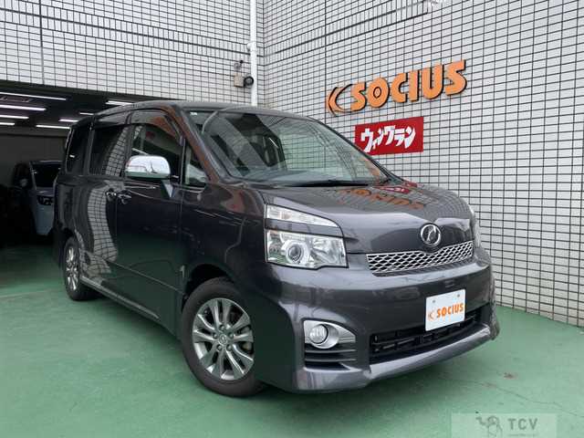 2012 Toyota Voxy