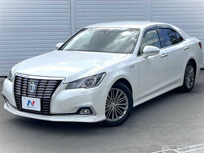 2017 Toyota Crown Hybrid