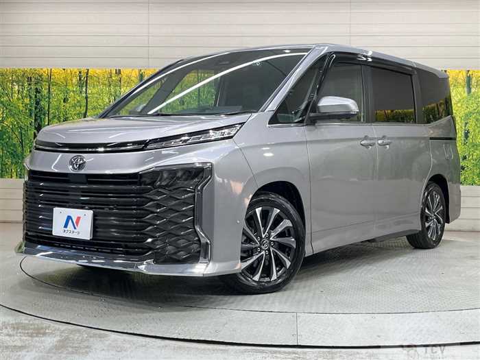 2025 Toyota Voxy