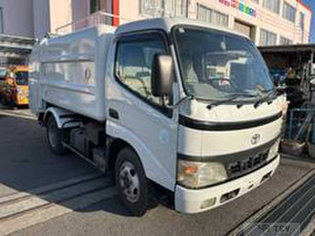 2004 Toyota Dyna Truck