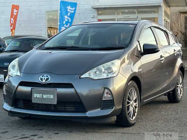 2013 Toyota AQUA