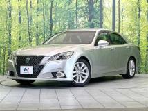 2013 Toyota Crown Hybrid
