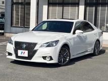 2014 Toyota Crown Hybrid