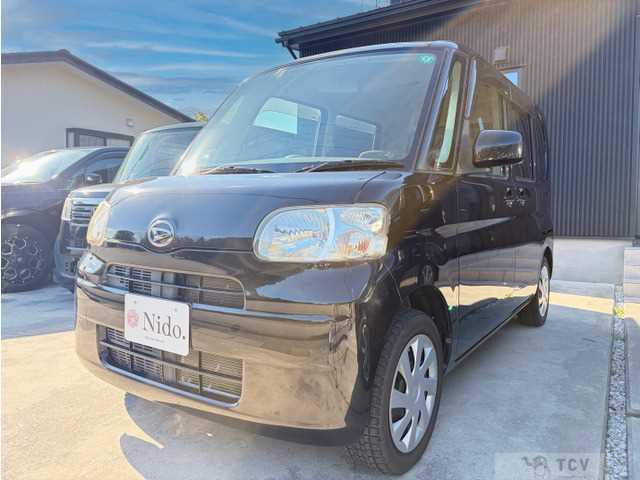 2011 Daihatsu Tanto