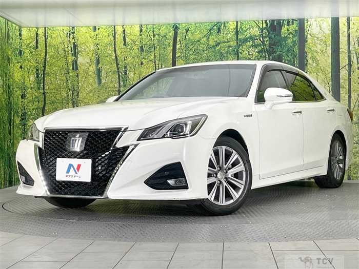 2015 Toyota Crown Hybrid