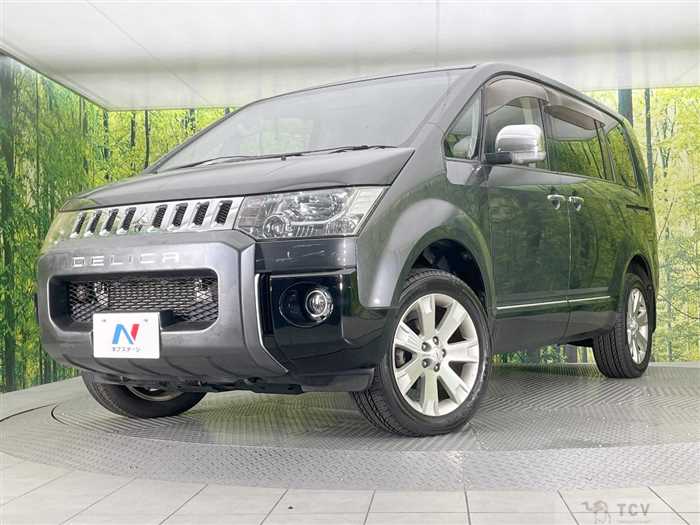 2013 Mitsubishi Delica D5