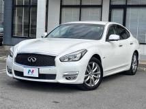 2019 Nissan FUGA HYBRID