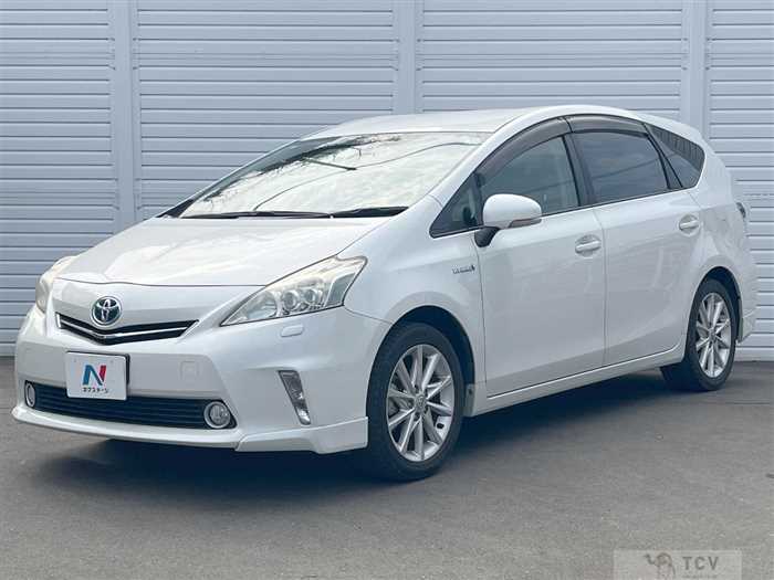 2013 Toyota PRIUS α