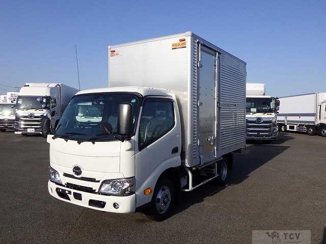 2025 Hino Dutro