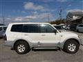 2002 Mitsubishi Pajero