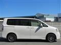 2010 Toyota Noah
