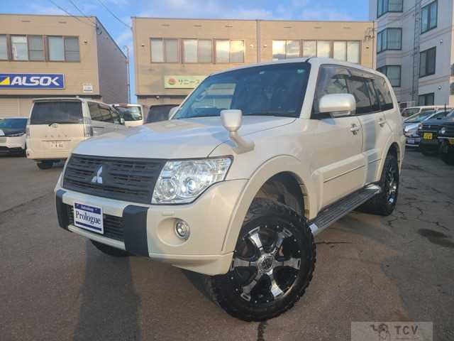 2011 Mitsubishi Pajero