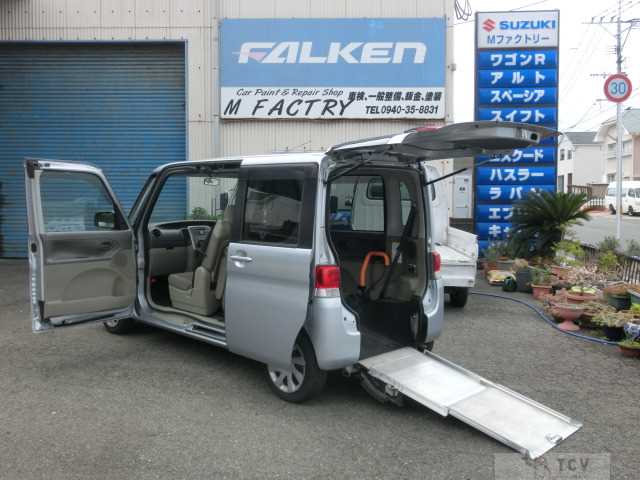 2011 Daihatsu Tanto