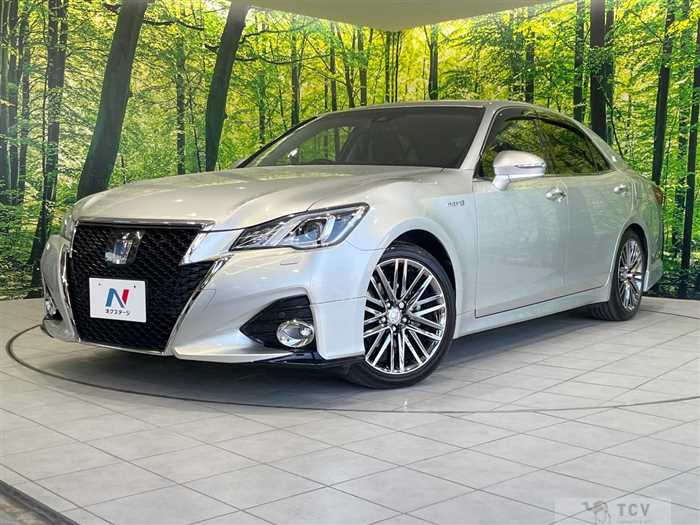 2017 Toyota Crown Hybrid