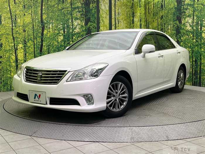 2013 Toyota Crown
