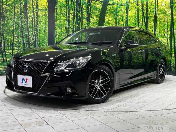 2014 Toyota Crown Hybrid