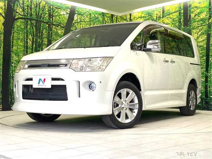 2013 Mitsubishi Delica D5