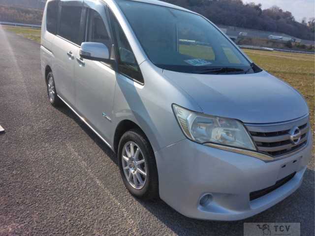2012 Nissan Serena