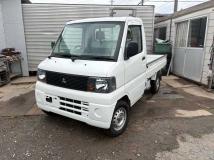 2004 Mitsubishi Minicab Truck