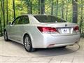 2013 Toyota Crown Hybrid