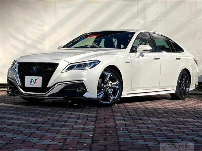 2018 Toyota Crown Hybrid