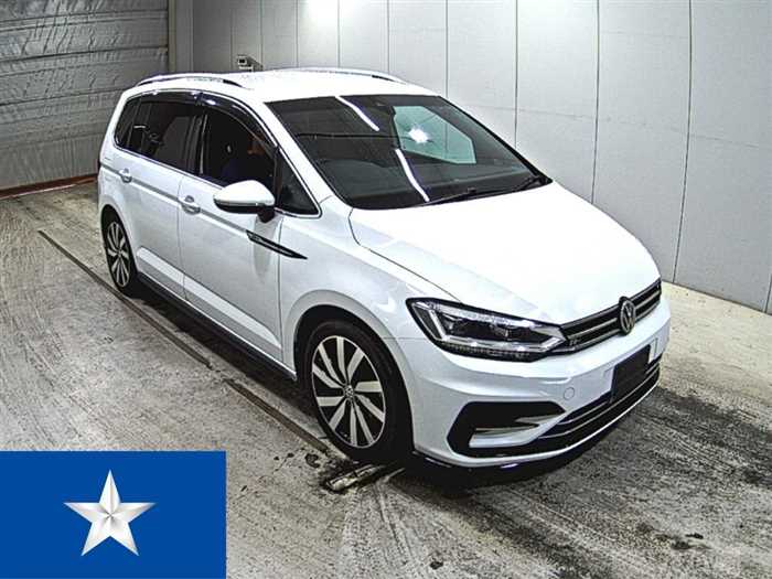2017 Volkswagen Golf Touran