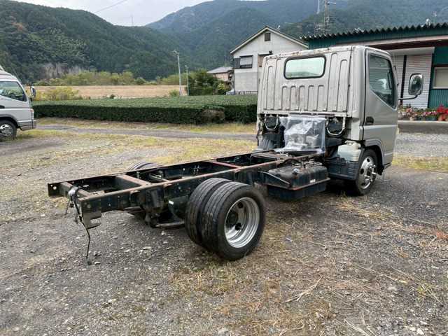 2003 Mitsubishi Canter