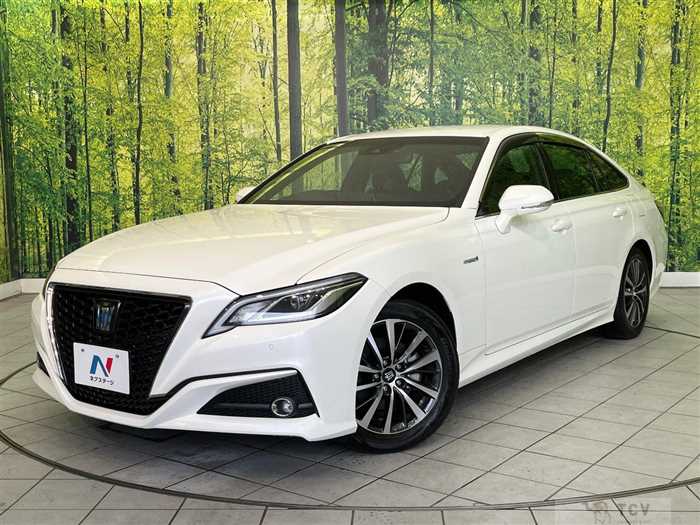 2018 Toyota Crown Hybrid